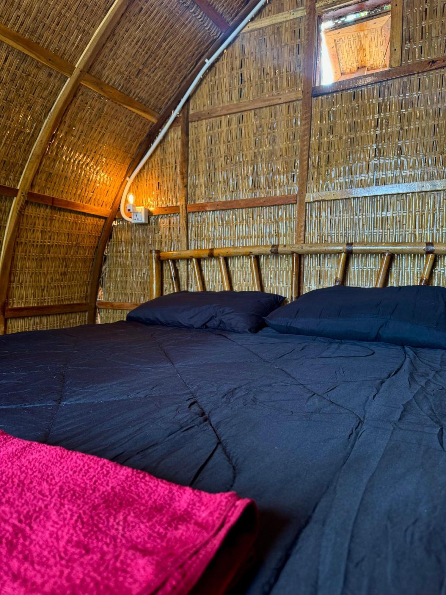 Rafikis Retreat Hostel Derm Tkov Village Exterior foto