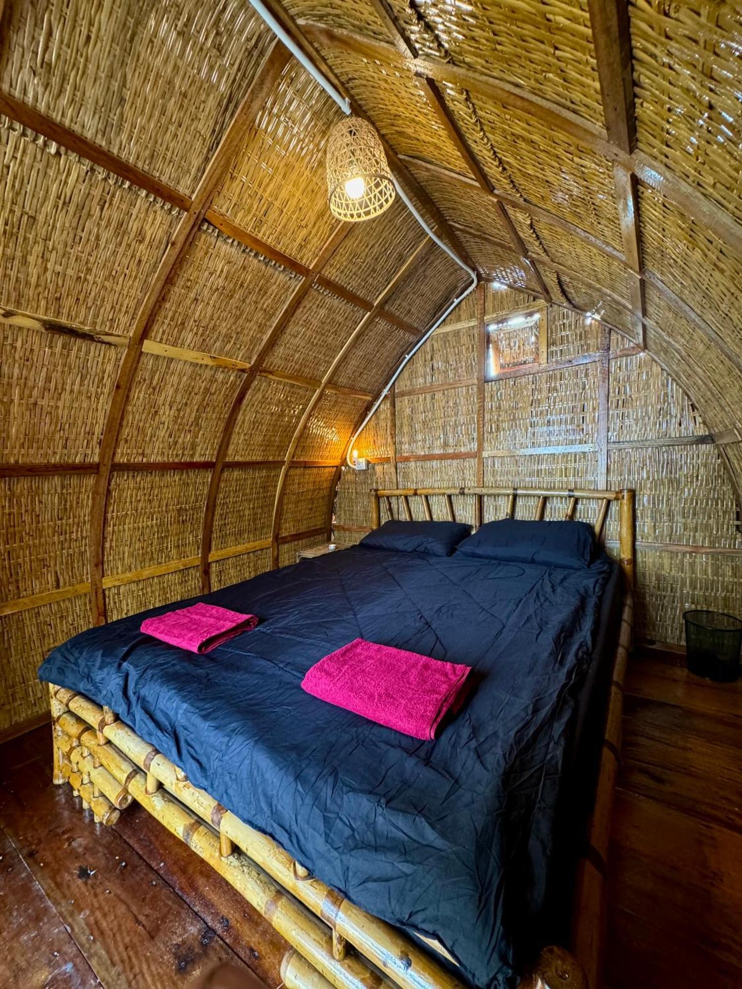 Rafikis Retreat Hostel Derm Tkov Village Exterior foto