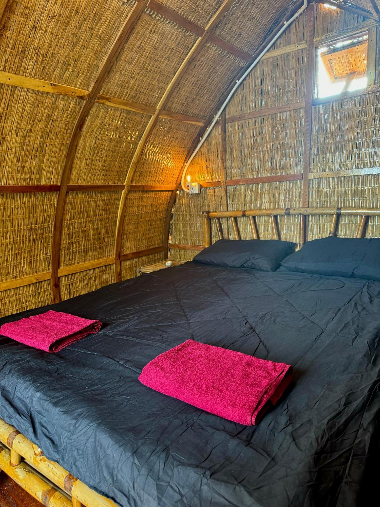 Rafikis Retreat Hostel Derm Tkov Village Exterior foto